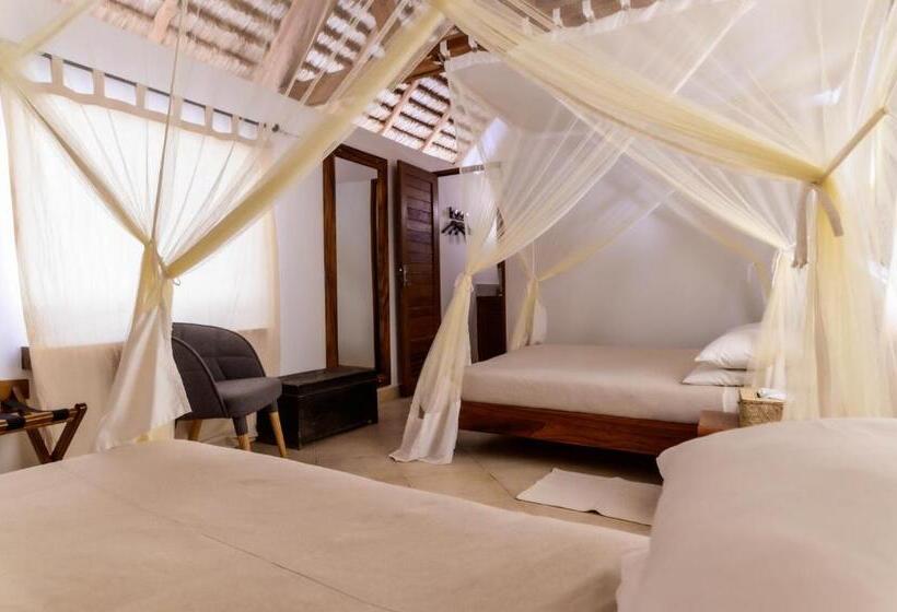 هتل Auberge De La Table