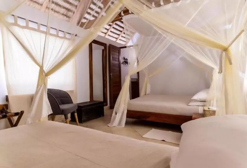 هتل Auberge De La Table