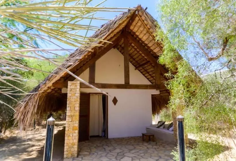 هتل Auberge De La Table