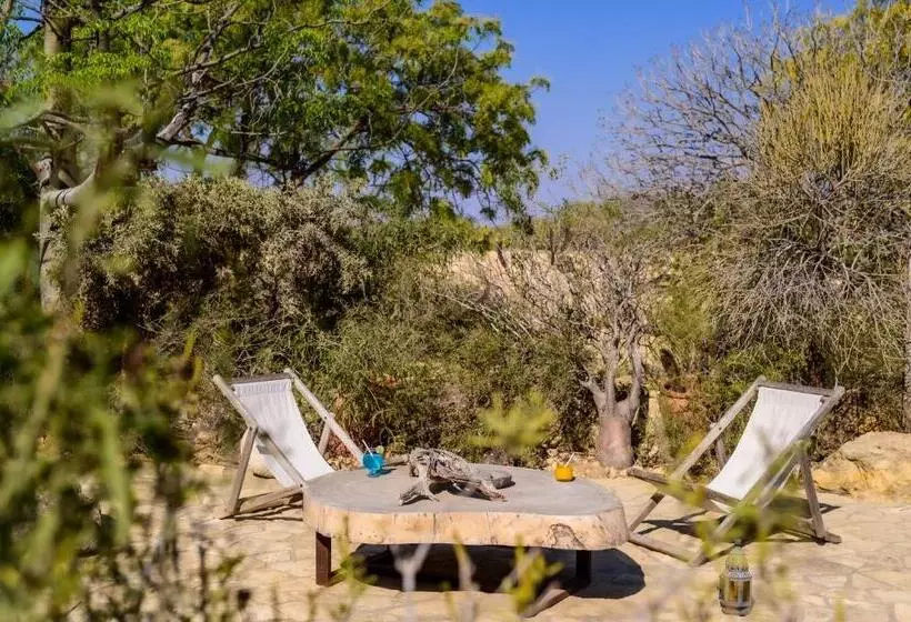 هتل Auberge De La Table