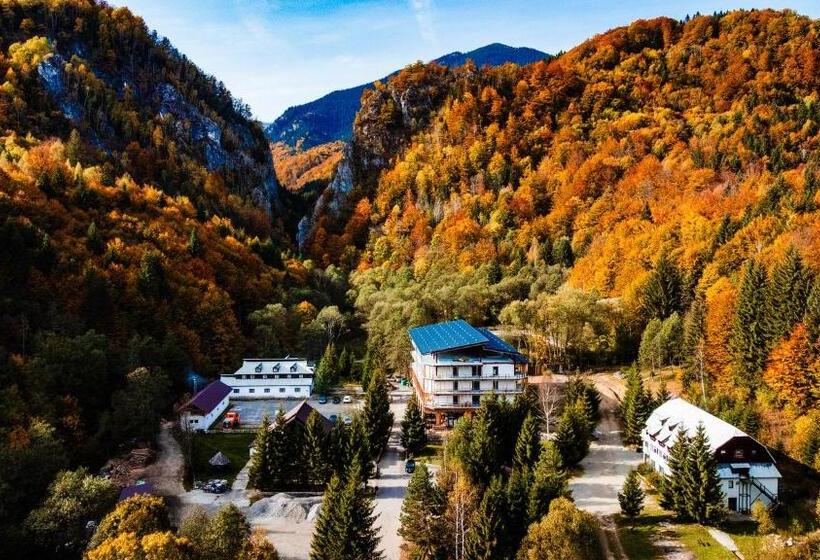 호텔 Complexul Turistic Cheile Butii