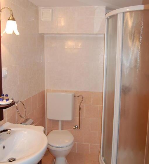 호텔 Complexul Turistic Cheile Butii