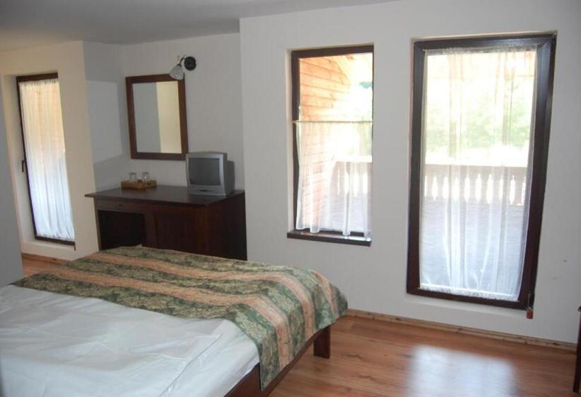 호텔 Complexul Turistic Cheile Butii