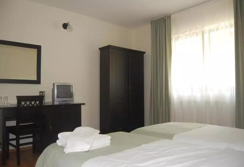 ホテル Complexul Turistic Cheile Butii