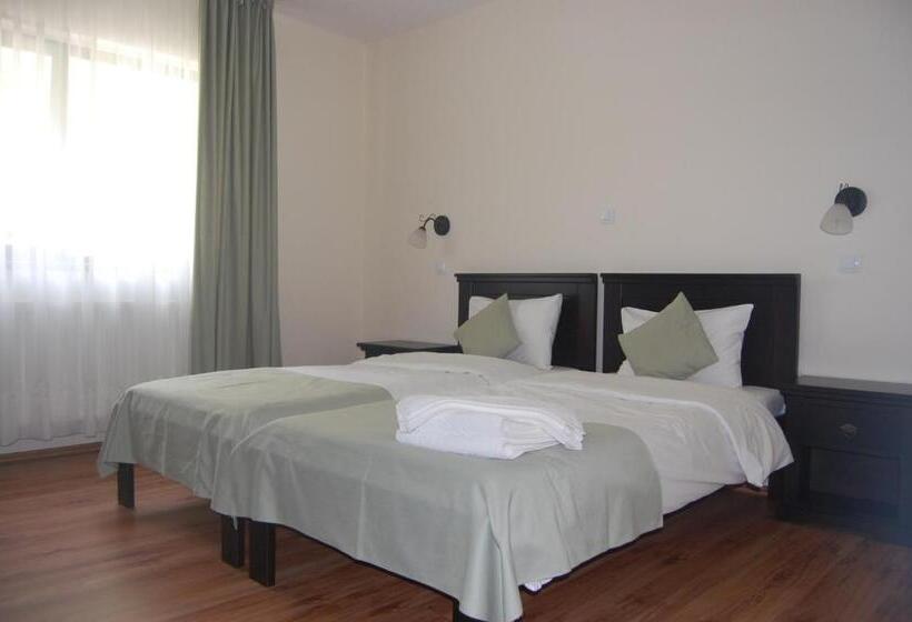 호텔 Complexul Turistic Cheile Butii