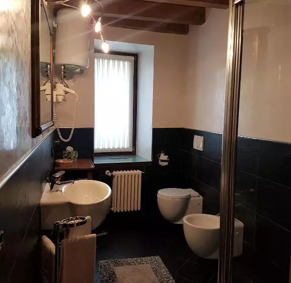 Hotelli Fontanile Relais   Valcalepio Lounge