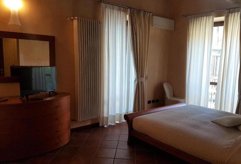 בית מלון כפרי Fontanile Relais   Valcalepio Lounge