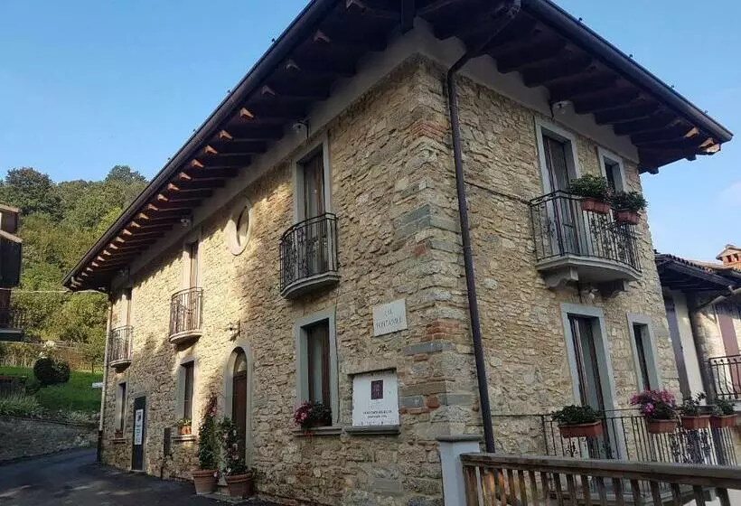 Hotelli Fontanile Relais   Valcalepio Lounge