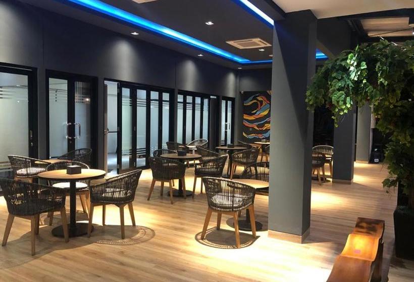 فندق Grand Caman