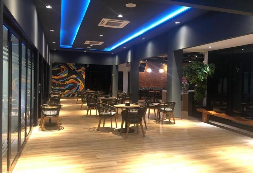 فندق Grand Caman