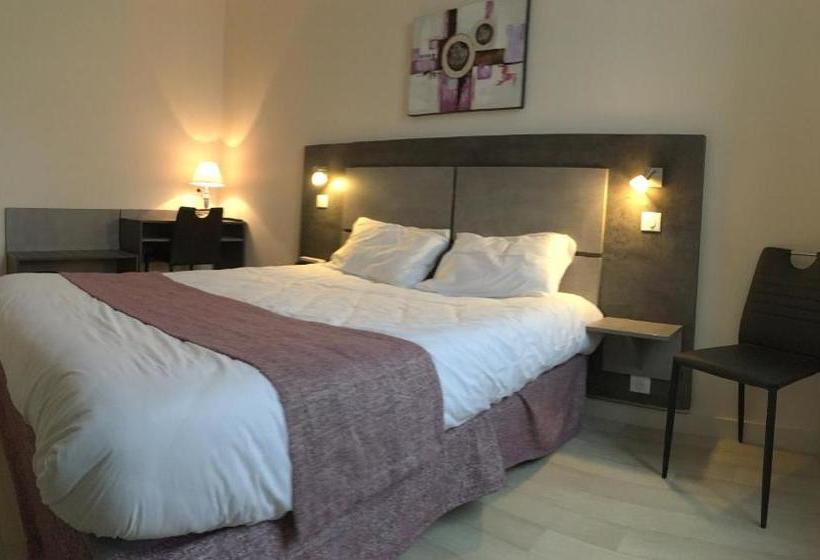 هتل Hôtel Des Voyageurs