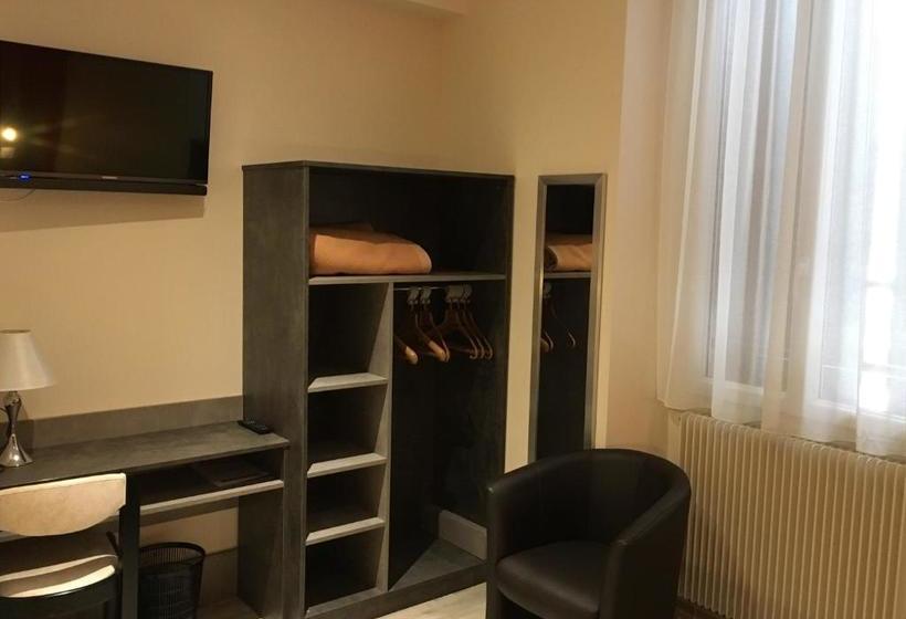 هتل Hôtel Des Voyageurs