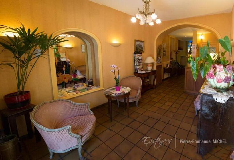 هتل Hôtel Des Voyageurs