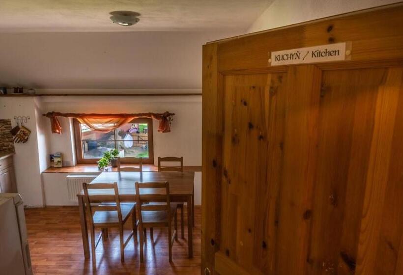 Szálloda Ranč červený Mlýn