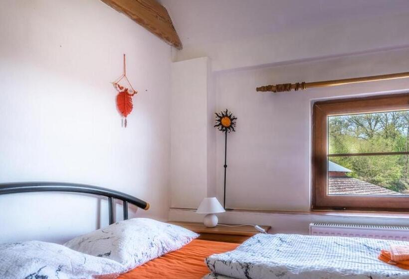 Szálloda Ranč červený Mlýn