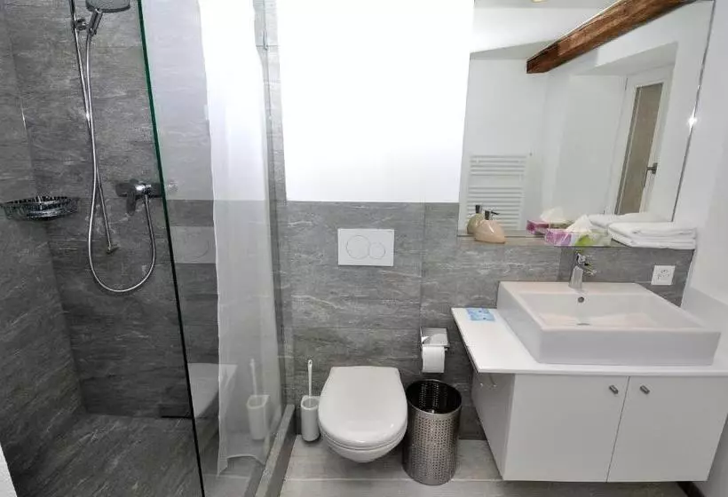 Hotelli Röschenzerhof