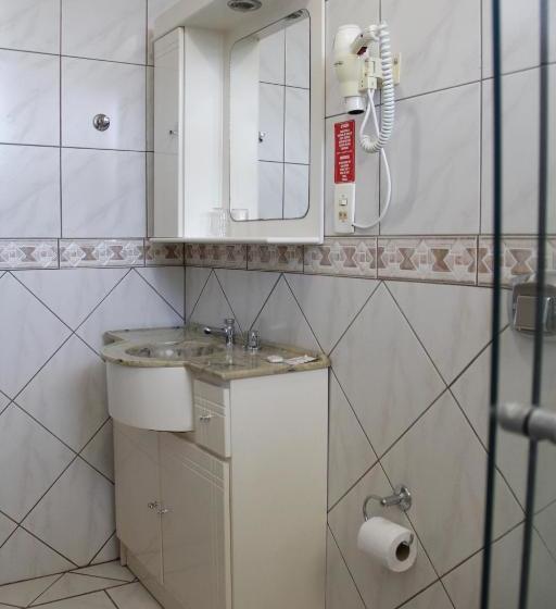 בית מלון כפרי Schwab