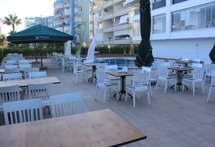 ホテル Süzer Resort