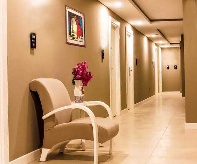 ホテル Süzer Resort