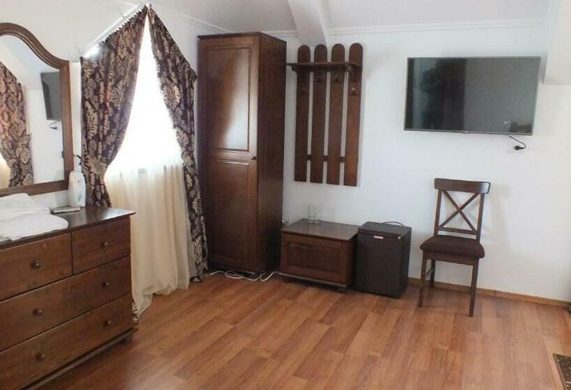 بنسيون Hanul Cocosul