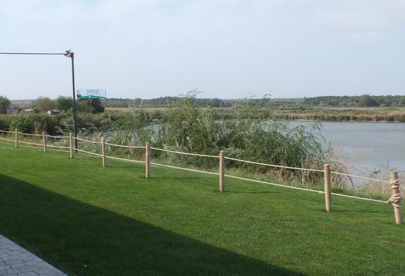 بنسيون Hanul Cocosul