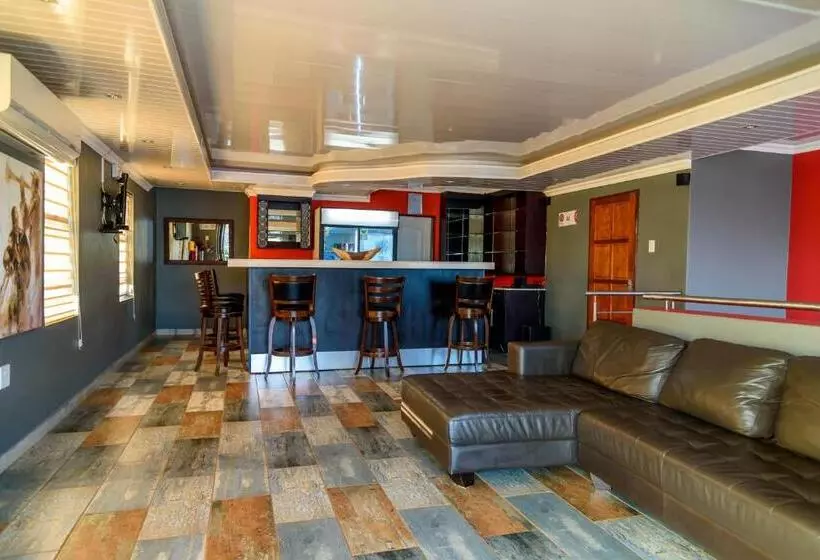 ペンション Hlulani Guest House