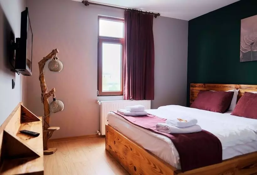 Zeyti̇ndali Yayla Otel