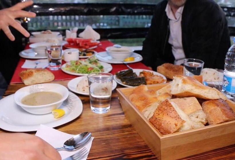 Zeyti̇ndali Yayla Otel