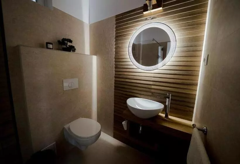 Aamiaismajoitus (B&B) Nagy Homoród étterem és Panzió