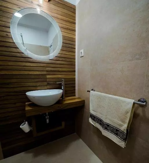 Aamiaismajoitus (B&B) Nagy Homoród étterem és Panzió