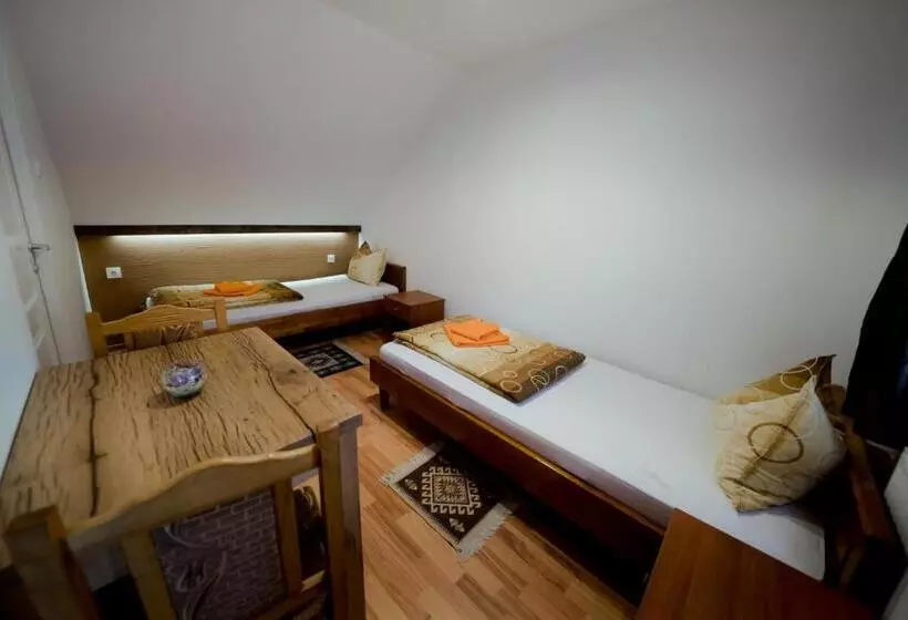 Aamiaismajoitus (B&B) Nagy Homoród étterem és Panzió