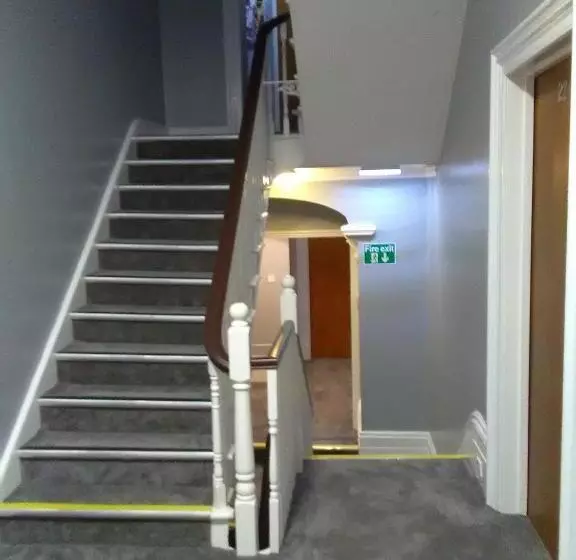 Clifton Hotel & Bar Newcastle