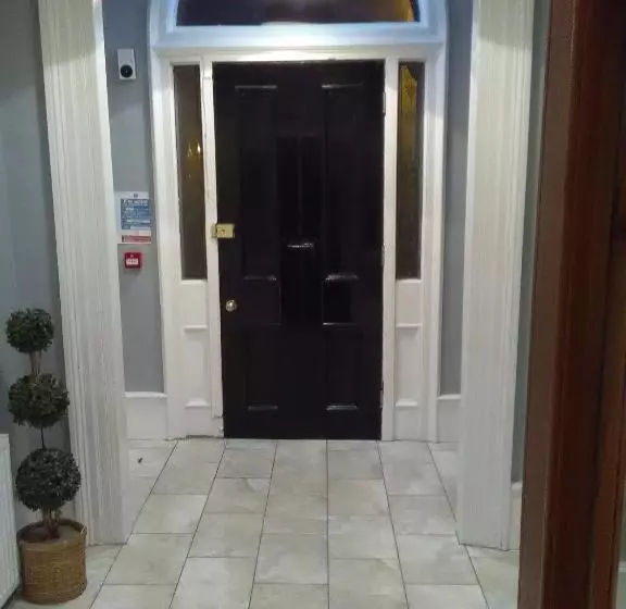 Clifton Hotel & Bar Newcastle