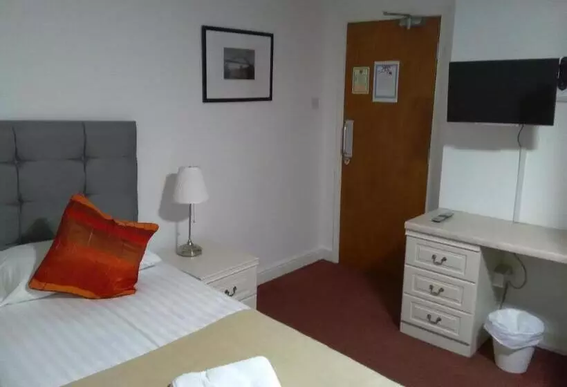 Clifton Hotel & Bar Newcastle