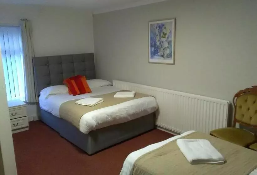 Clifton Hotel & Bar Newcastle