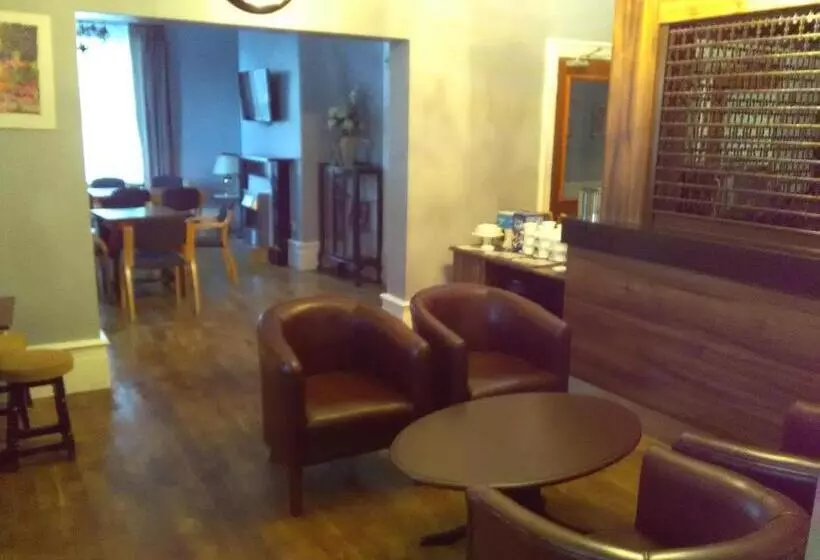 Clifton Hotel & Bar Newcastle