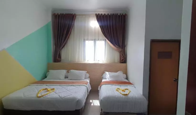 هتل Grand Maju
