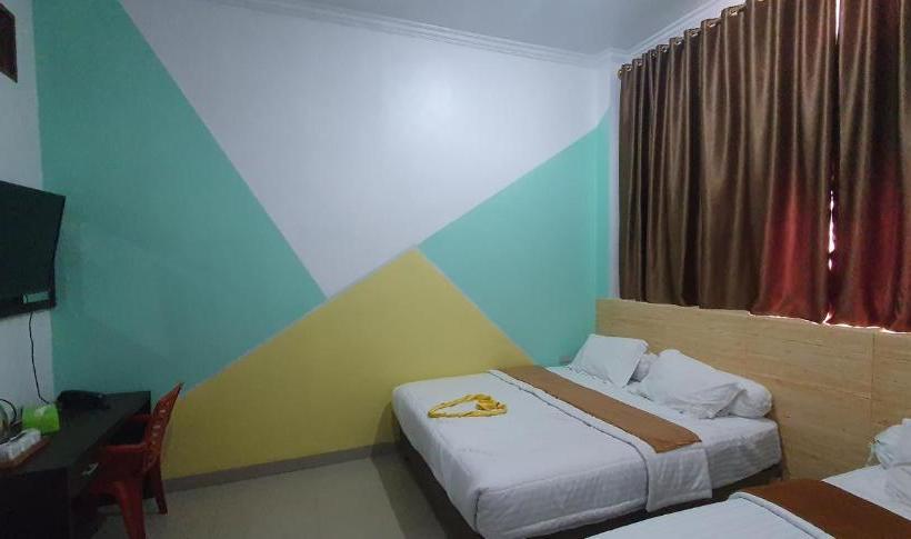 Отель Grand Maju