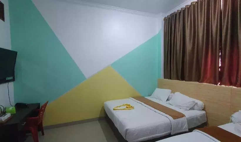 هتل Grand Maju