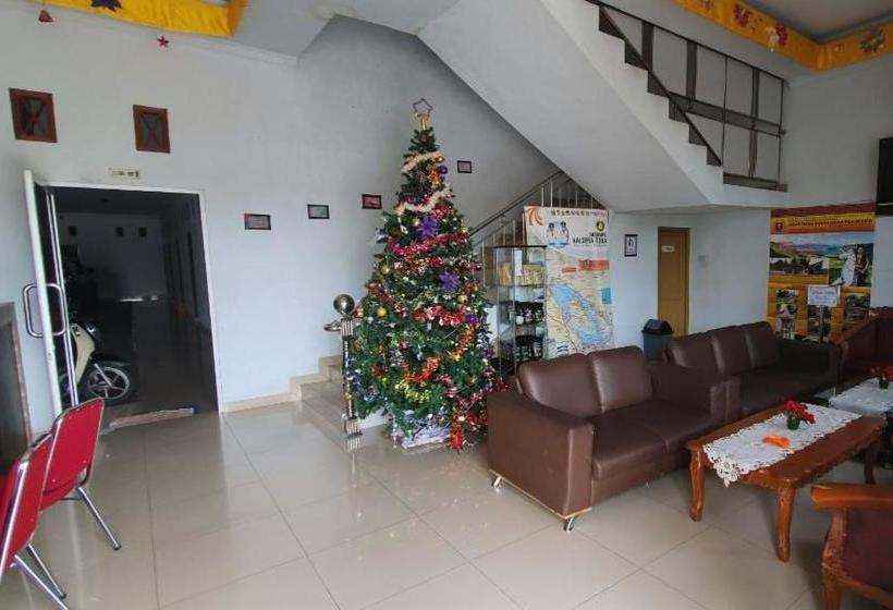 Отель Grand Maju