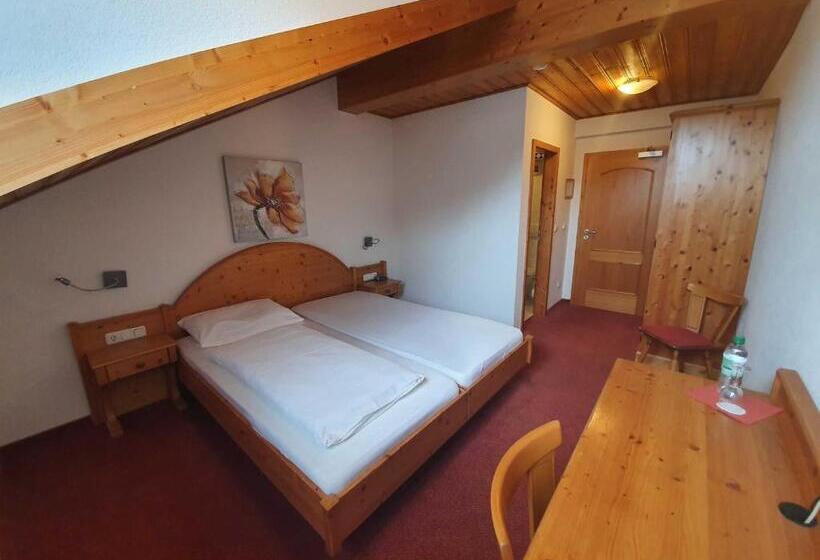 酒店 Landgasthof Brunnenwirt Zum Meenzer