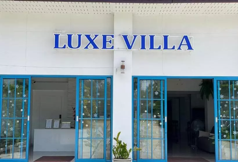 Hotelli Luxe Villa