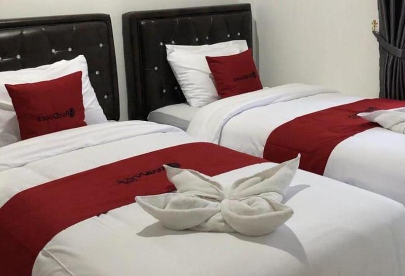 호텔 Reddoorz Near Citraland Gama City Medan