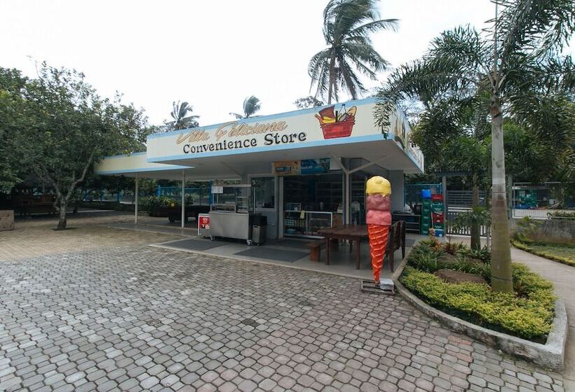 ホテル Reddoorz Premium @ Trece Indang Road