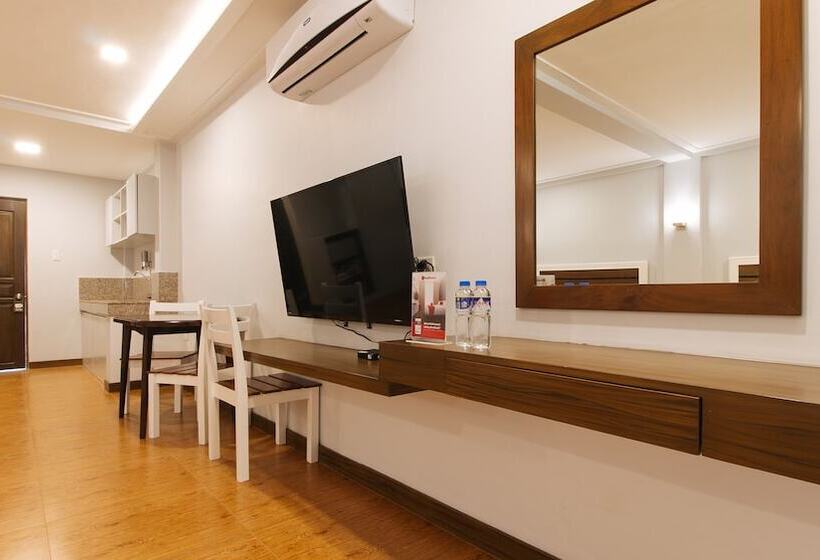 ホテル Reddoorz Premium @ Trece Indang Road