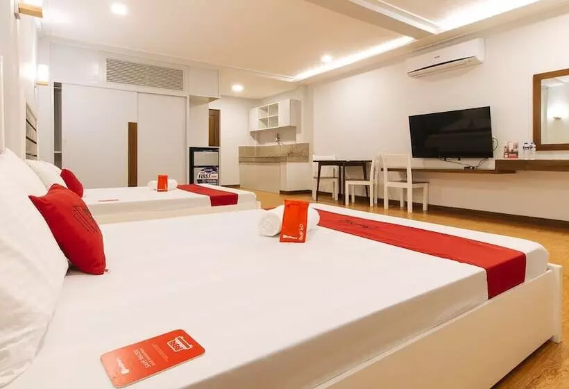 Hotelli Reddoorz Premium @ Trece Indang Road