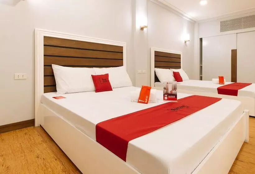 Hotelli Reddoorz Premium @ Trece Indang Road