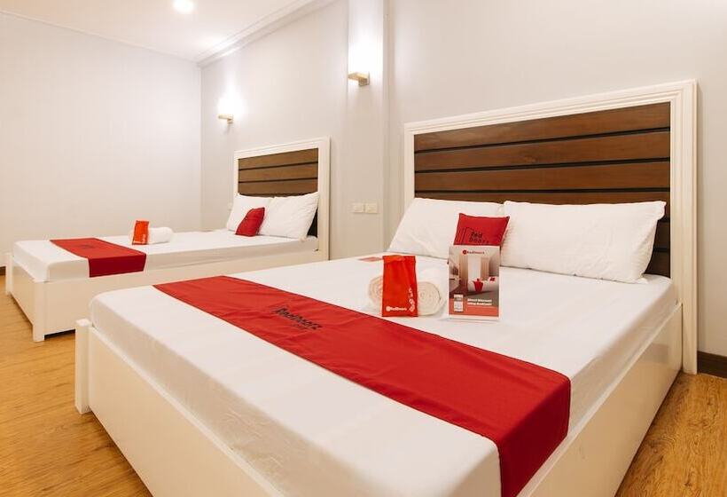 ホテル Reddoorz Premium @ Trece Indang Road