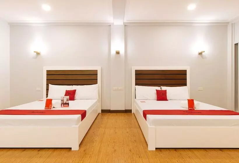 Hotelli Reddoorz Premium @ Trece Indang Road