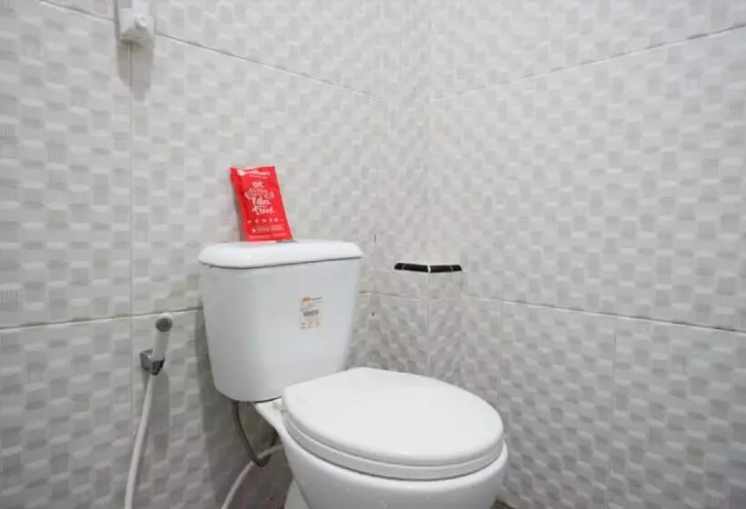 ホテル Reddoorz Syariah Near Kawasan Sam Poo Kong 2